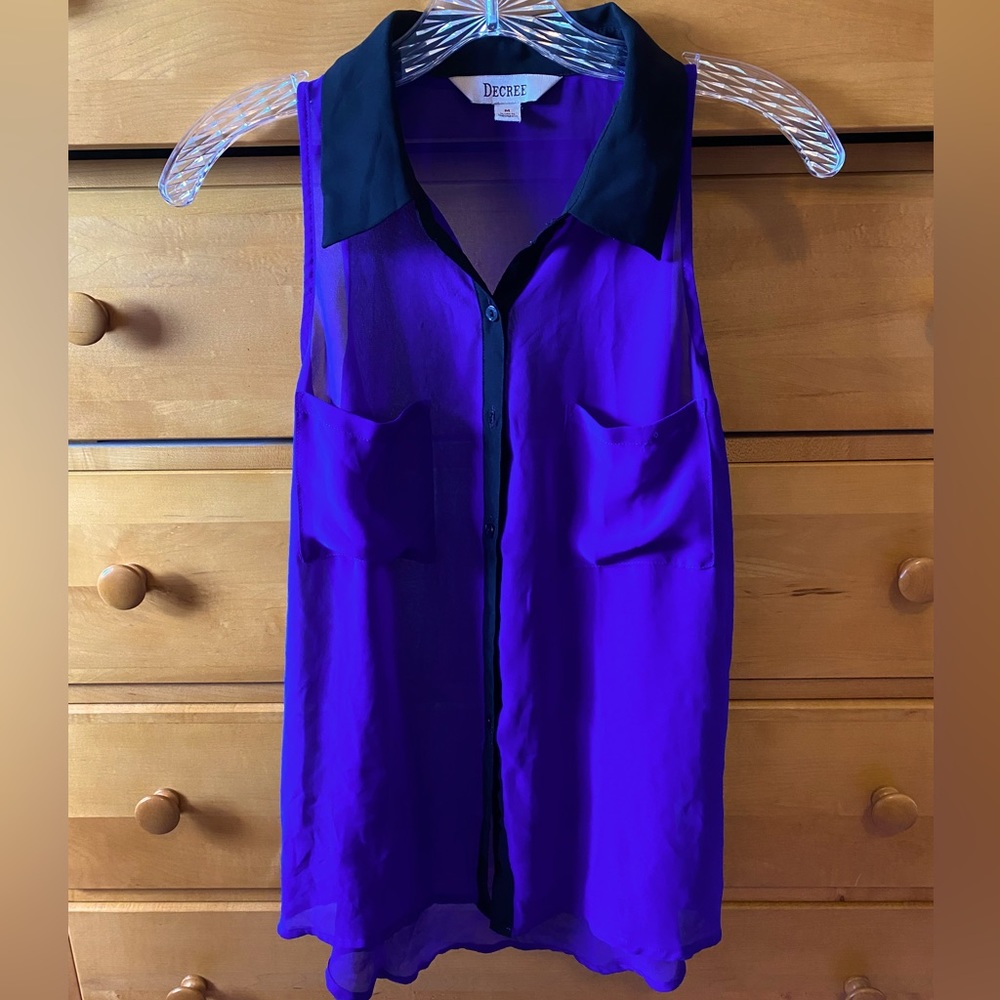 Decree Medium Woman’s Button Down Blouse